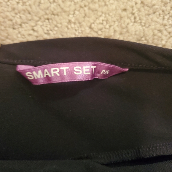 Women's S Little Black Dress with sewn on belt - Picture 3 of 3